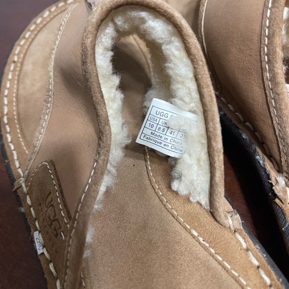 UGG Thong Flip Flop Leather Shearling Sandal - Picture 5 of 7